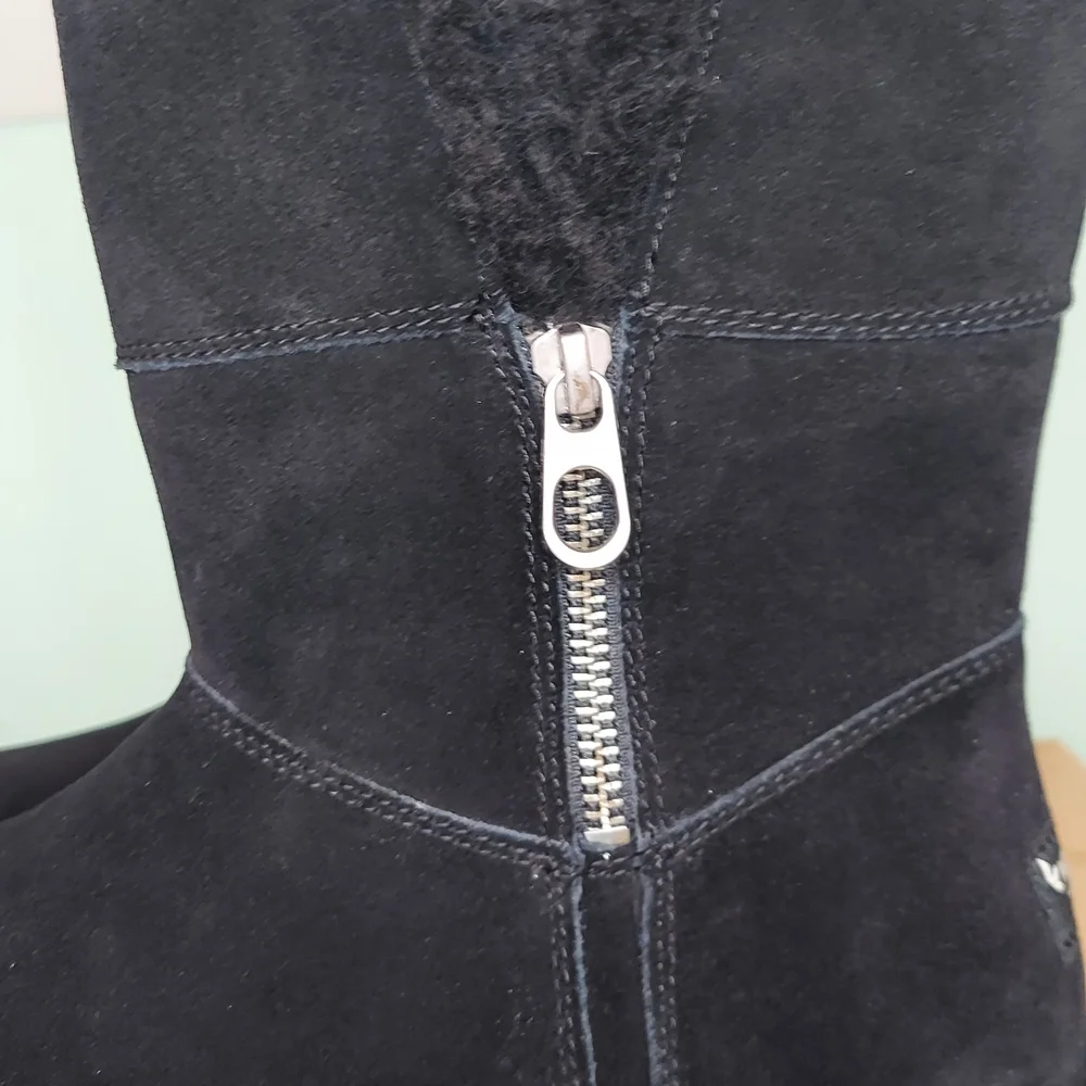 Koolaburra By UGG Aribel Short Black Women's Boots Size 8 & 11 NWT
